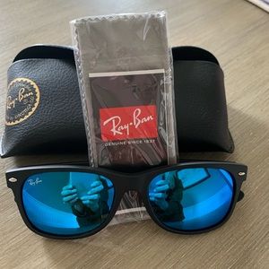 Brand New never worn Ray-Ban New Wayfarer sunglasses